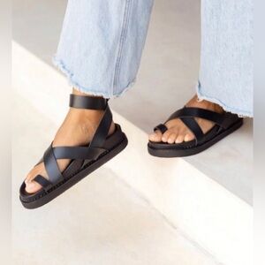 Liberté Brontë Sandals. Size 41. NWT.